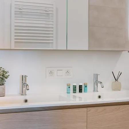 شقة Huswell - Stylish 2 Bedroom With Terrace And Parking أوستيند