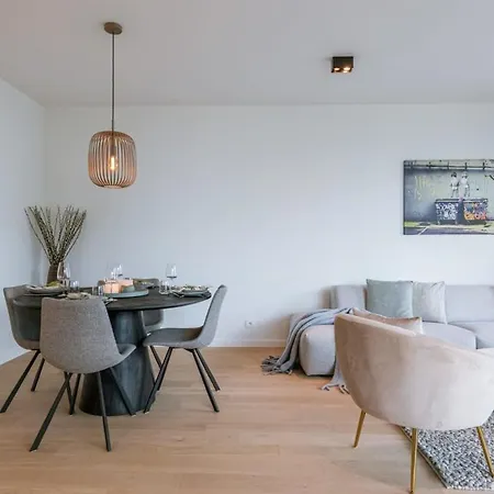 Huswell - Stylish 2 Bedroom With Terrace And Parking * Ostend