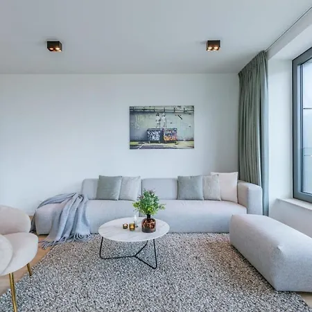 Huswell - Stylish 2 Bedroom With Terrace And Parking * Ostend